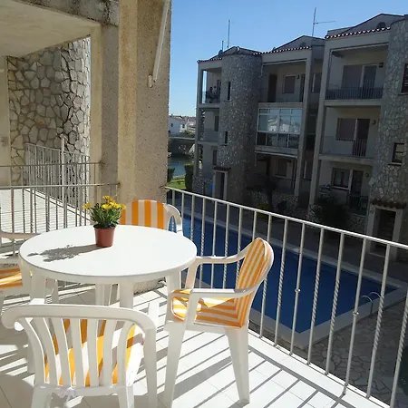 Flamicell Apartment